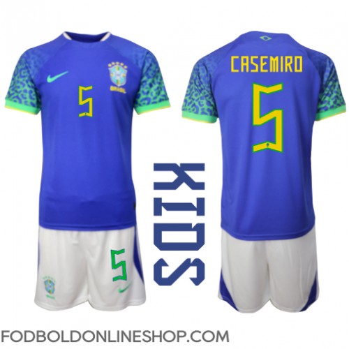 Brasilien Casemiro #5 Udebane Trøje Børn VM 2022 Kortærmet (+ Korte bukser)
